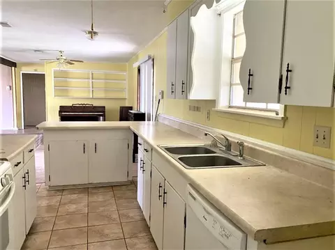 107 Cross St, Natchez, MS 39120 photo 3