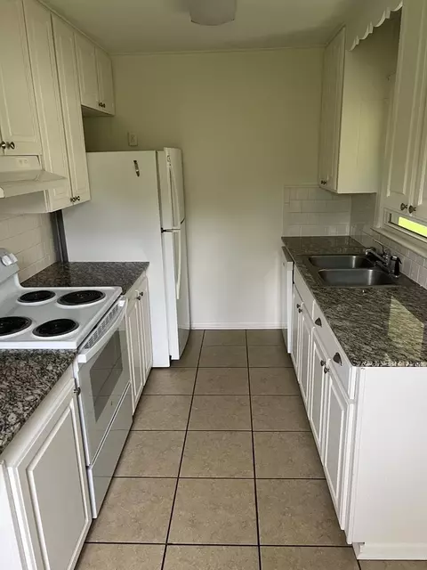 108 Laurel Ave, Natchez, MS 39120 photo 2