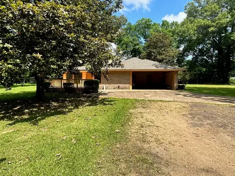 84 E Wilderness, Natchez, MS 39120 photo 2