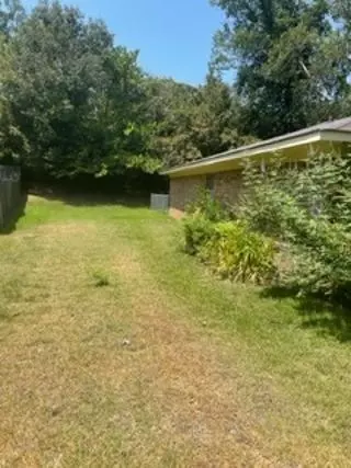 312 Live Oak Dr, Natchez, MS 39120 photo 4