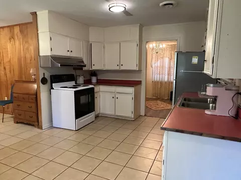 8 Oakhurst Dr, Natchez, MS 39120 photo 3