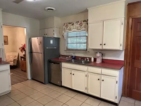 8 Oakhurst Dr, Natchez, MS 39120 photo 5