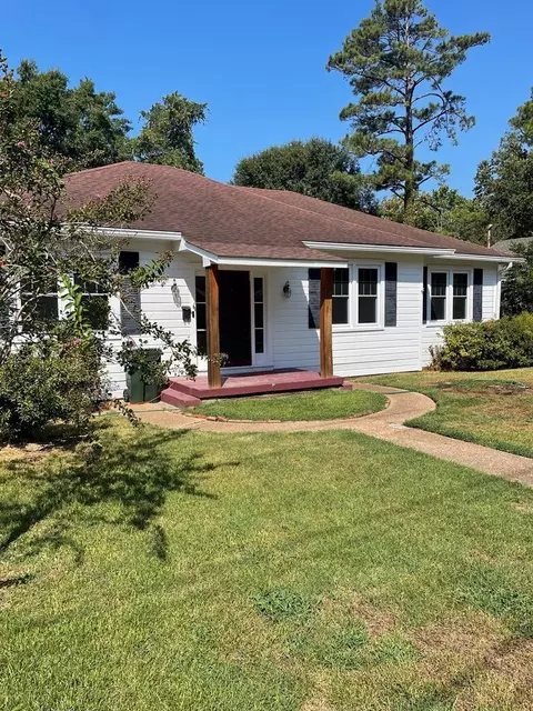 416 Walnut St, Natchez, MS 39120 photo 2