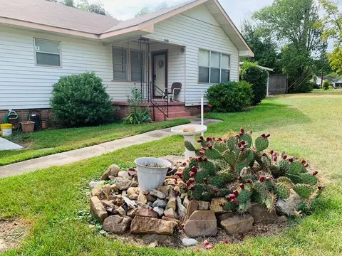 401 Oakland, Natchez, MS 39120 photo 1