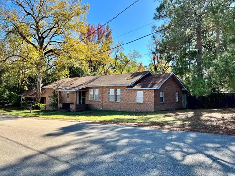 811 Minnesota, Mccomb, MS 39648