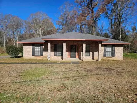 11 Southwood Dr, Natchez, MS 39120