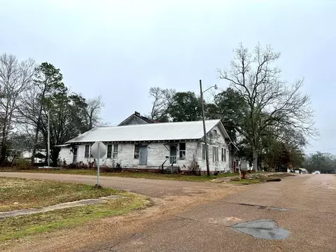 254 E Railroad Ave, Gloster, MS 39638 photo 2