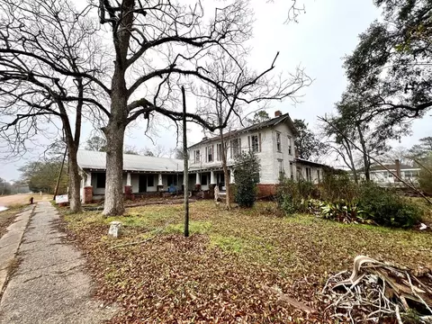 254 E Railroad Ave, Gloster, MS 39638