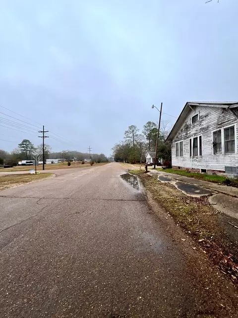 254 E Railroad Ave, Gloster, MS 39638 photo 14
