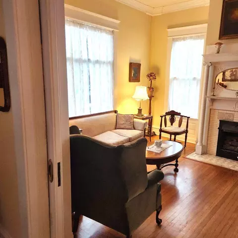 608 Washington St, Natchez, MS 39120 photo 5
