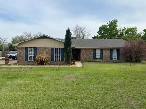 300 Terry Cir, Vidalia, LA 71373