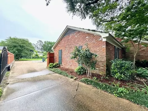 111 N Temple, Natchez, MS 39120 photo 2