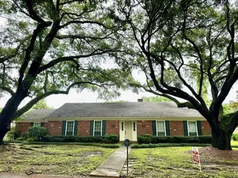111 N Temple, Natchez, MS 39120 photo 1