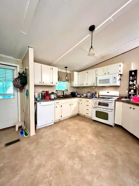 349 Cranfield Rd, Roxie, MS 39661 photo 9