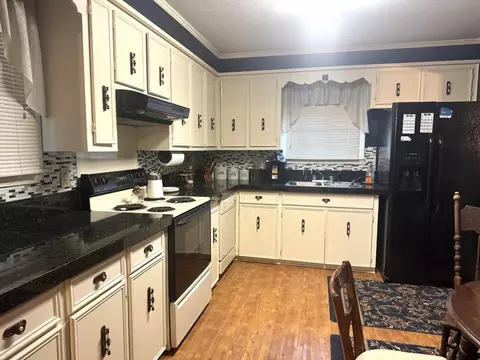 105 Live Oak Dr, Natchez, MS 39120 photo 4