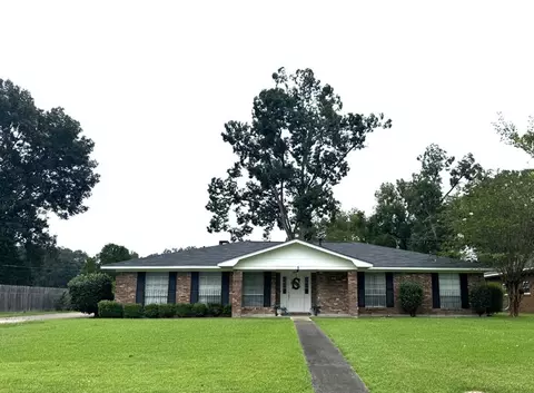 212 Forest Dr, Natchez, MS 39120 photo 1