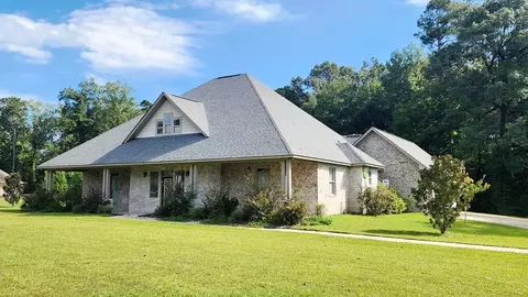 46 Tara Dr, Natchez, MS 39120