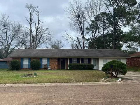 108 Cross, Natchez, MS 39120