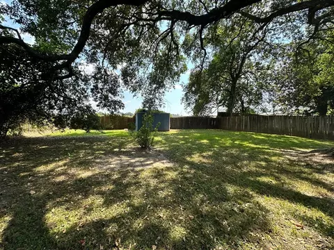 Exterior - 114 Mt Carmel, Natchez, MS 39120 photo 2 of 3
