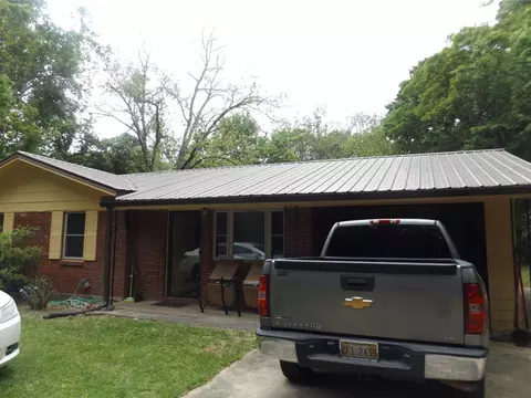 1275 White, Natchez, MS 39120