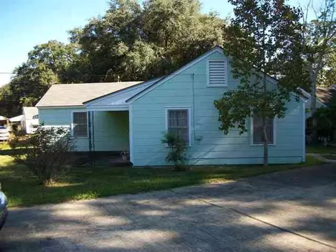 15 N Circle Dr, Natchez, MS 39120 photo 1