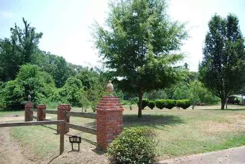 28 Kingston Rd, Natchez, MS 39120 photo 1