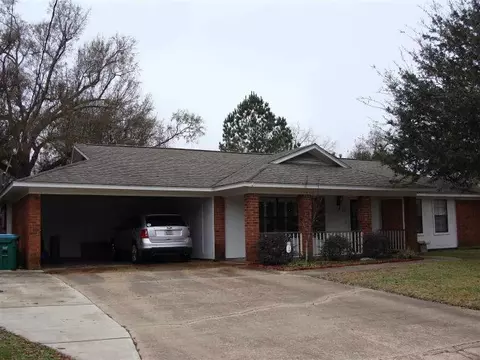 203 Lindberg Ave, Natchez, MS 39120 photo 1