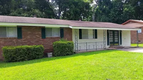 106 Cottage Dr, Natchez, MS 39120 photo 1