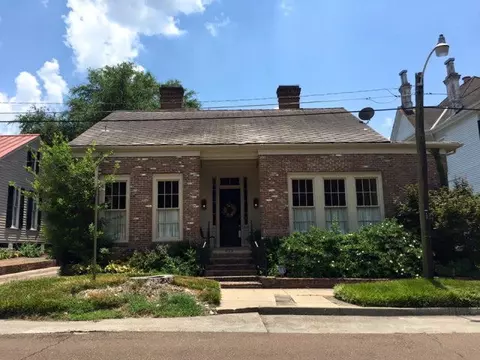 405 N Commerce St, Natchez, MS 39120 photo 1