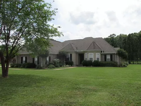 104 Cherrybark Ln, Natchez, MS 39120 photo 1