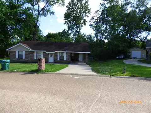 8 Hampton Ct, Natchez, MS 39120 photo 1