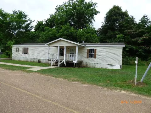 102 E Wilderness Rd, Natchez, MS 39120 photo 1