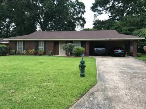 206 Brookfield Dr, Natchez, MS 39120 photo 1