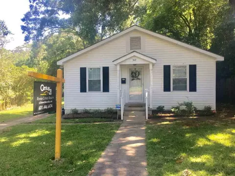 302 Park Pl, Natchez, MS 39120 photo 1