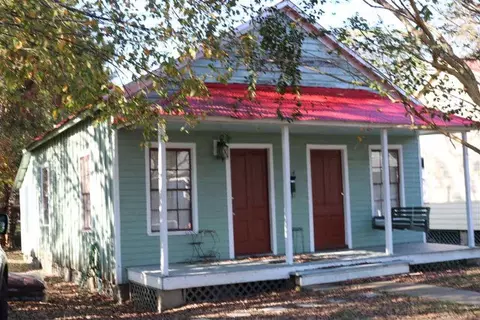 604 Maple St, Natchez, MS 39120 photo 1