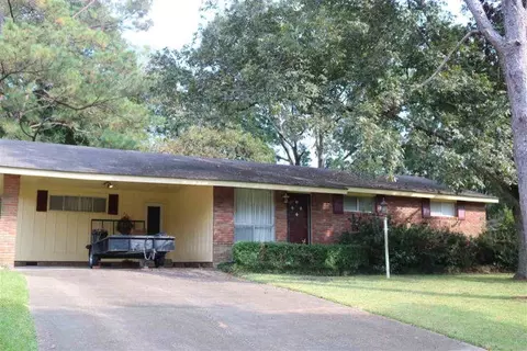 306 Cottage Dr, Natchez, MS 39120 photo 1