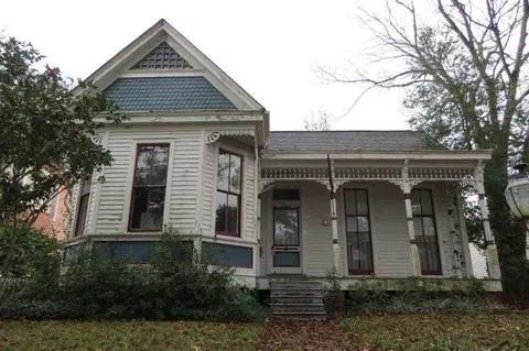 205 Arlington, Natchez, MS 39120 photo 1