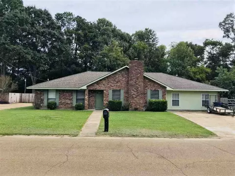 109 Rollingwood Dr, Natchez, MS 39120 photo 1