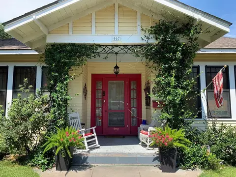 907 Washington, Natchez, MS 39120 photo 1
