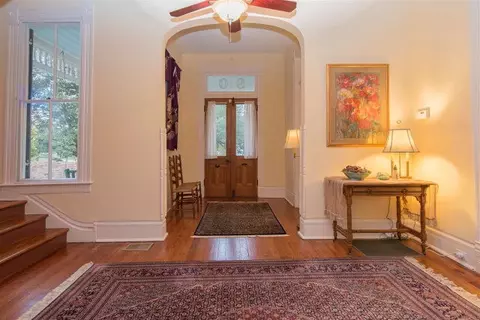 910 Main St, Natchez, MS 39120 photo 3