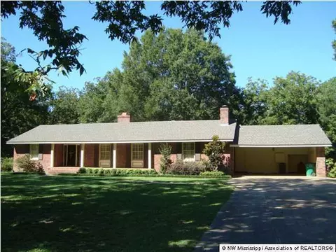511 Coleman St, Como, MS 38619 photo 1
