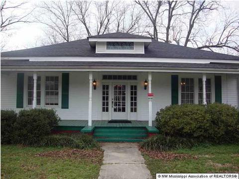 405 Coleman St, Como, MS 38619 photo 1