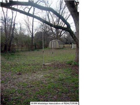 405 Coleman St, Como, MS 38619 photo 14