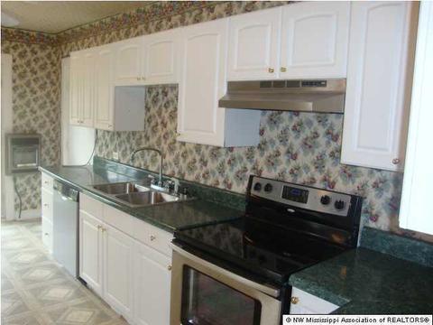 405 Coleman St, Como, MS 38619 photo 6