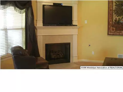 1430 Hernando Pointe Cv, Hernando, MS 38632 photo 3
