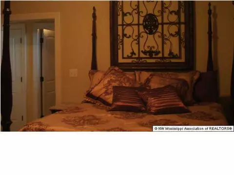 1430 Hernando Pointe Cv, Hernando, MS 38632 photo 8