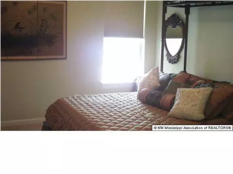 1430 Hernando Pointe Cv, Hernando, MS 38632 photo 9