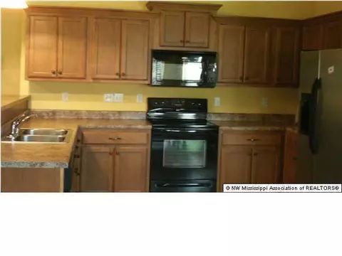 1430 Hernando Pointe Cv, Hernando, MS 38632 photo 4