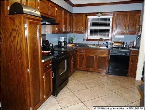 9558 Stuart St, Olive Branch, MS 38654 photo 8