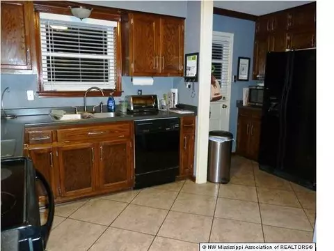 9558 Stuart St, Olive Branch, MS 38654 photo 9